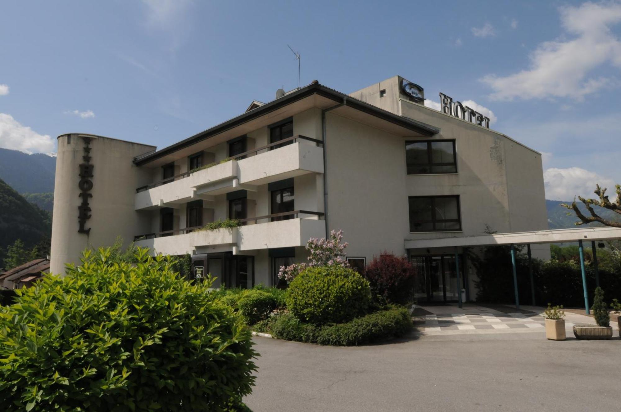 Hotel 4C Cluses Exteriör bild